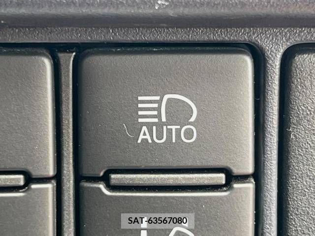Toyota VOXY 2016-11 321509-9