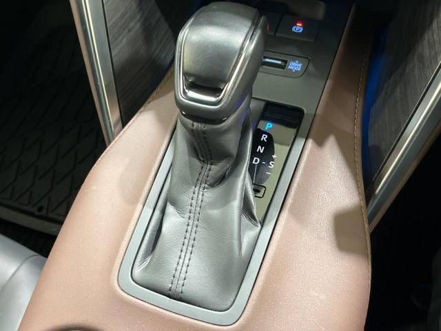 Toyota HARRIER HYBRID 2021-11 15693-18