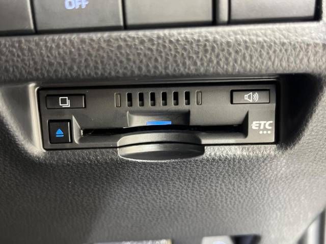 Toyota HARRIER HYBRID 2021-11 15693-6