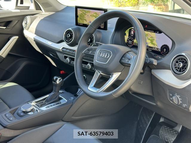 Audi Q2 2021-08 208381-1