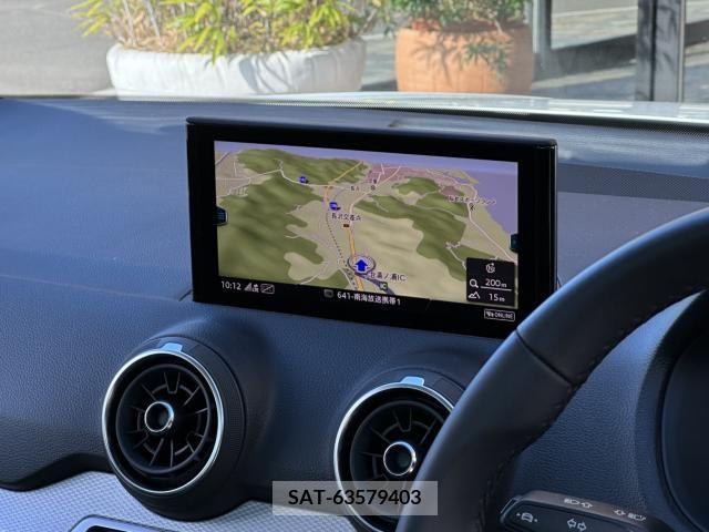 Audi Q2 2021-08 208381-8