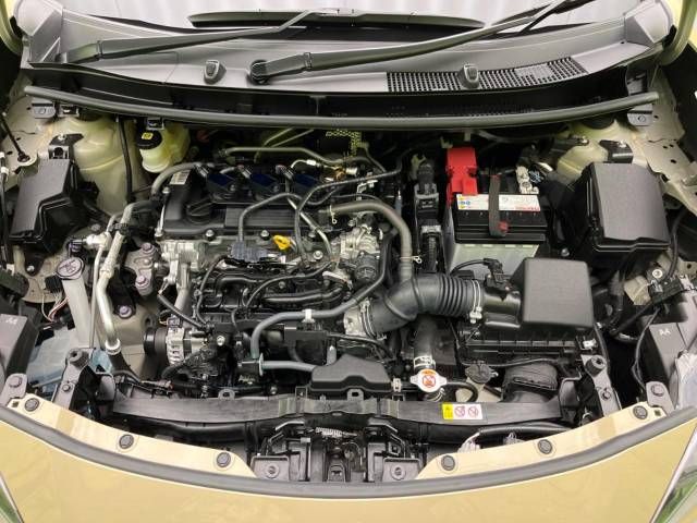 Toyota YARIS CROSS 2023-03 193064-18