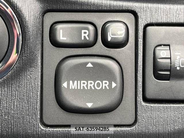 Toyota VITZ 2013-05 308703-5