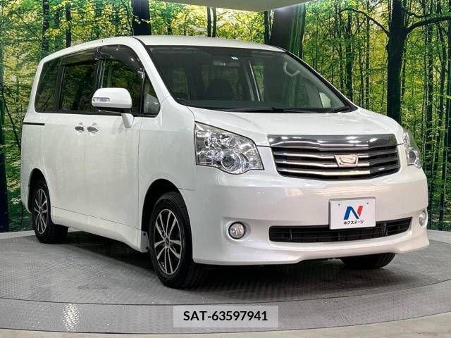 Toyota NOAH 2013-10 217066-17