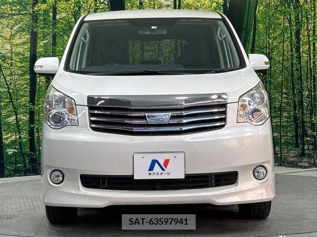 Toyota NOAH 2013-10 217066-15