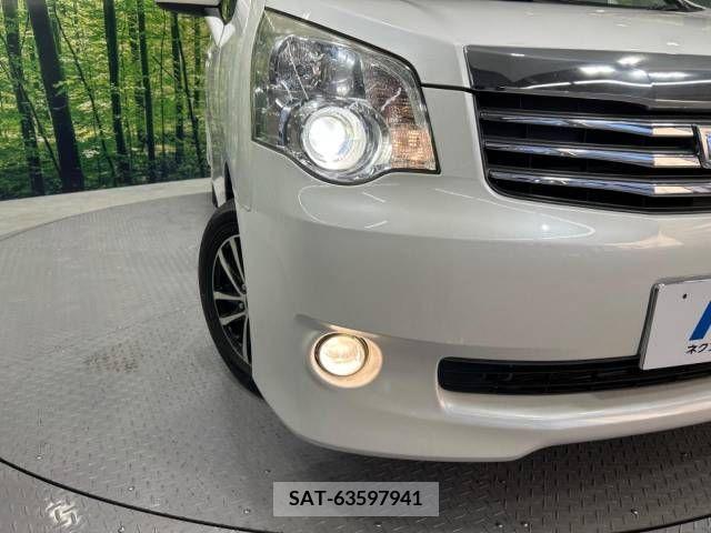 Toyota NOAH 2013-10 217066-13