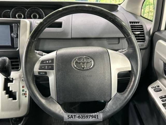 Toyota NOAH 2013-10 217066-12