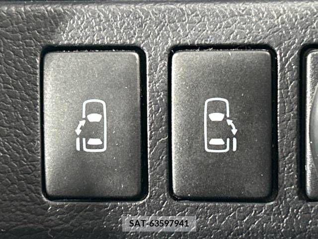 Toyota NOAH 2013-10 217066-4