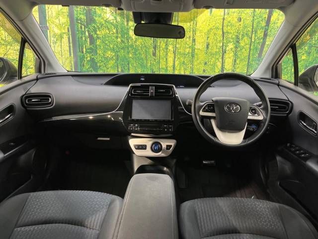 Toyota PRIUS 2016-03 14550-1