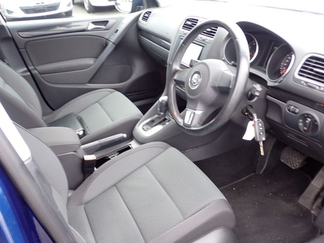 VolksWagen GOLF 2011-06 191912-1