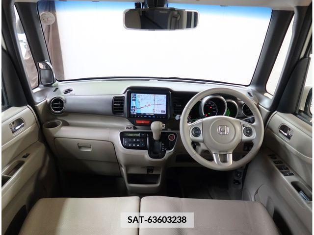 Honda N BOX 2014-02 364584-1