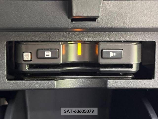 Toyota VELLFIRE 2017-07 246496-7