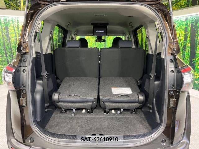 Toyota SIENTA 2017-02 243639-11