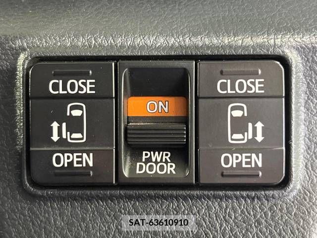 Toyota SIENTA 2017-02 243639-5