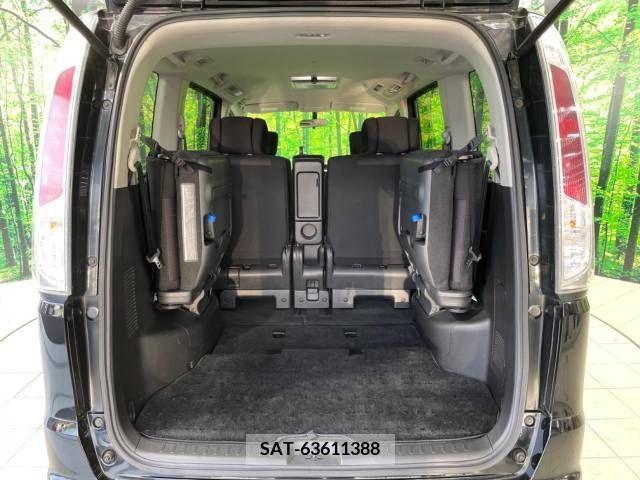 Nissan SERENA 2011-10 335373-11