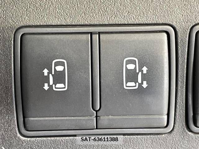 Nissan SERENA 2011-10 335373-5