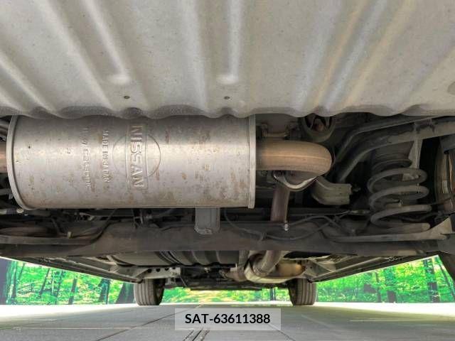 Nissan SERENA 2011-10 335373-19