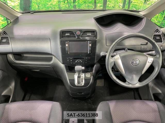 Nissan SERENA 2011-10 335373-1