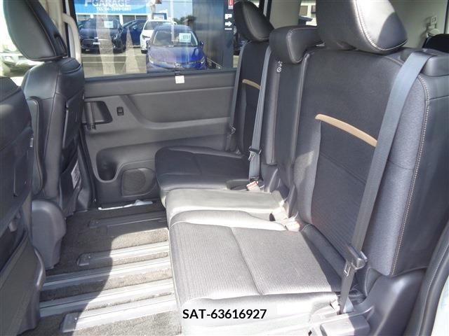 Nissan SERENA 2023-02 332096-9