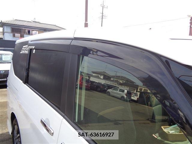Nissan SERENA 2023-02 332096-7