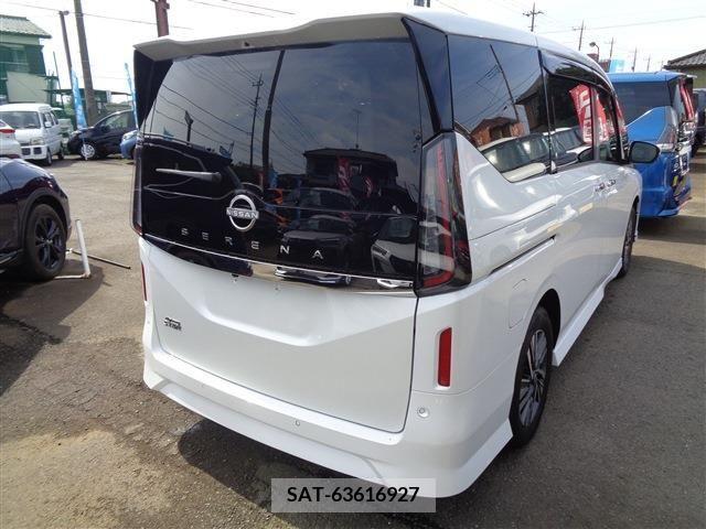 Nissan SERENA 2023-02 332096-5