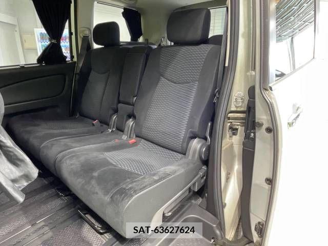 Nissan SERENA 2011-09 284345-8