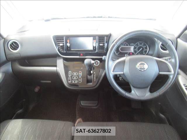 Nissan DAYZ 2015-03 353321-7
