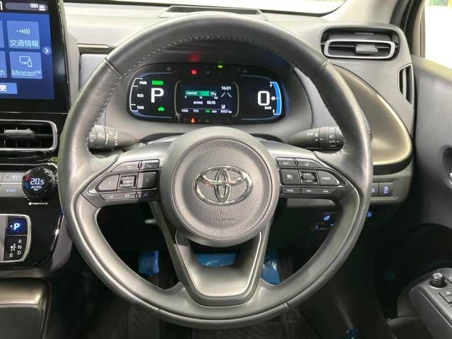 Toyota AQUA 2021-09 184699-11