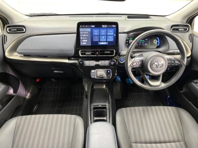Toyota AQUA 2021-09 184699-1