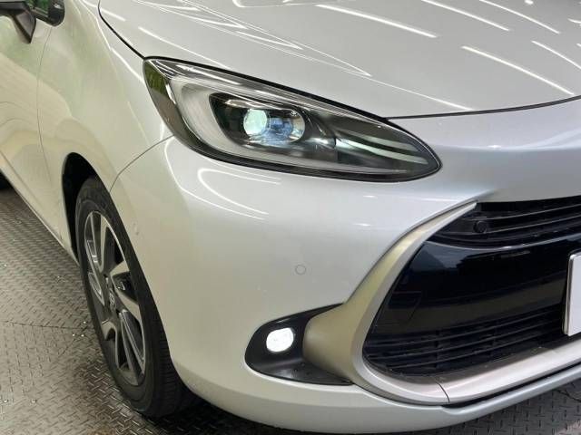 Toyota AQUA 2021-09 184699-12