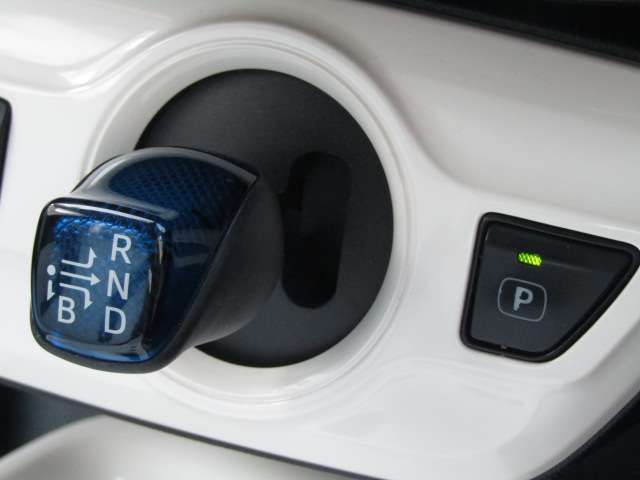 Toyota PRIUS 2016-06 182680-17