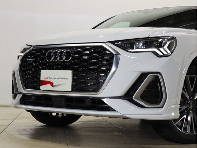 Audi Q3 2021-03 192246-5