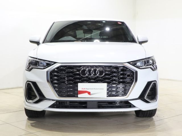 Audi Q3 2021-03 192246-1