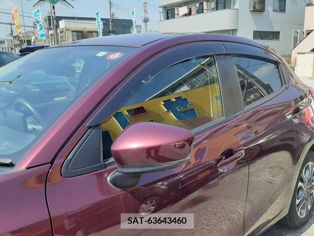 Mazda DEMIO 2017-12 267864-7
