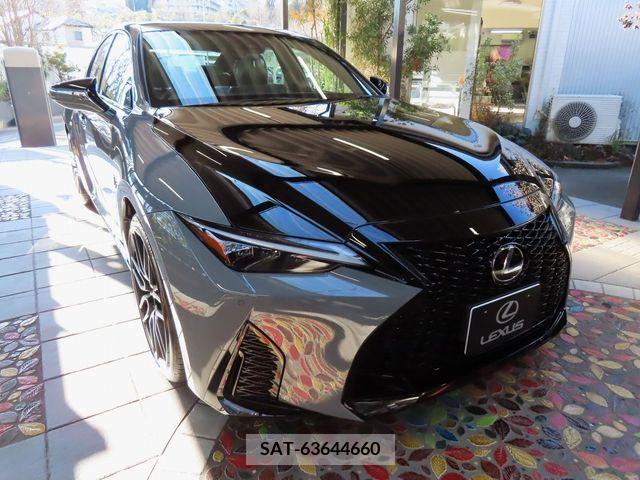 Lexus IS 2023-06 388139-8