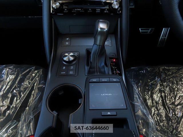 Lexus IS 2023-06 388139-23
