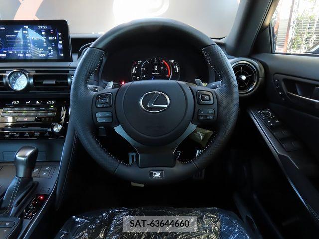 Lexus IS 2023-06 388139-22