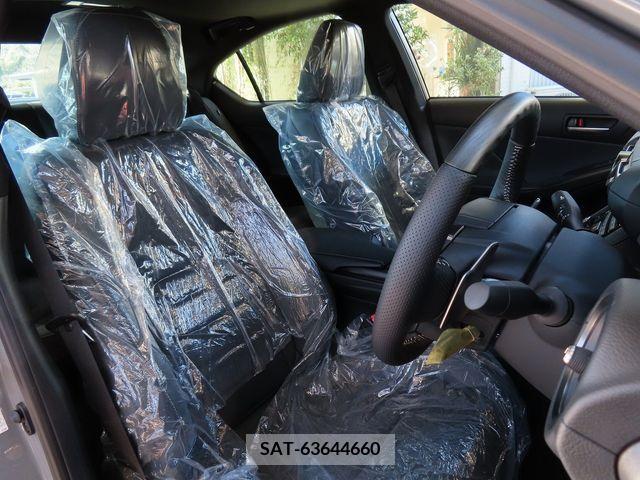 Lexus IS 2023-06 388139-19