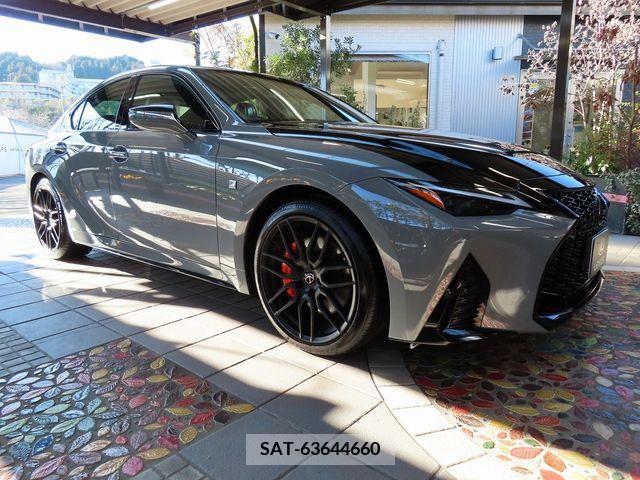 Lexus IS 2023-06 388139-15