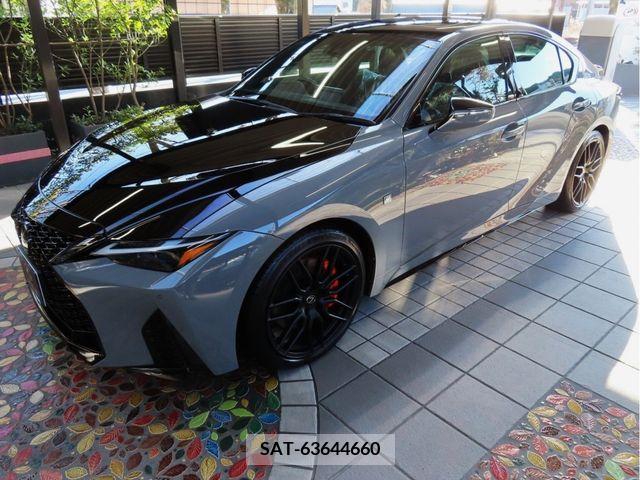 Lexus IS 2023-06 388139-11