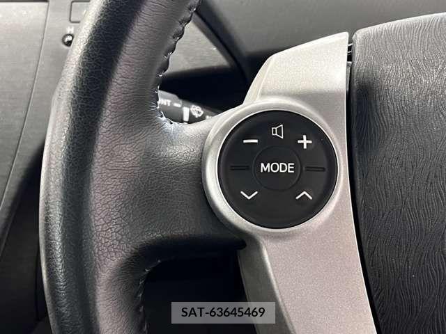 Toyota PRIUS 2011-01 366564-15