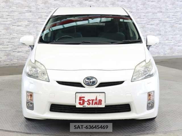 Toyota PRIUS 2011-01 366564-5