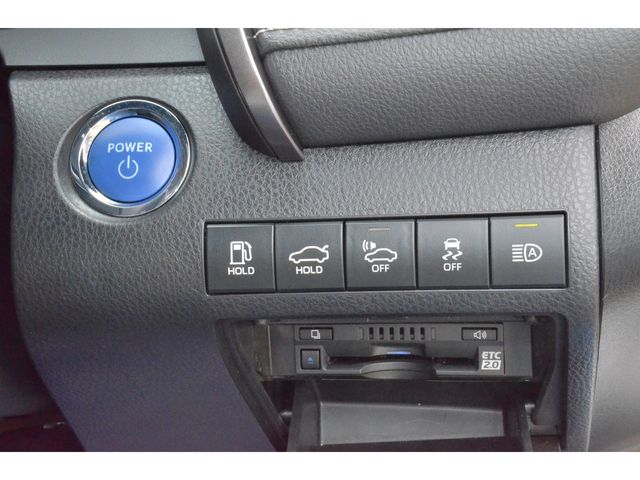Toyota CAMRY HYBRID 2020-01 8935-11