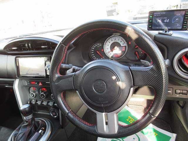 Toyota 86 2012-11 12072-3