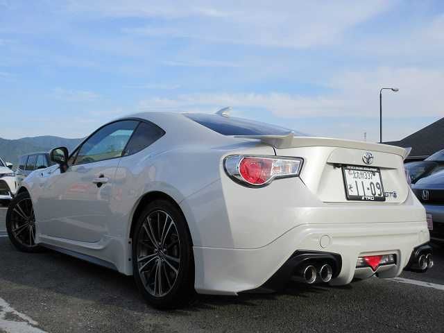 Toyota 86 2012-11 12072-19