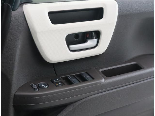 Honda N BOX 2023-05 189888-29