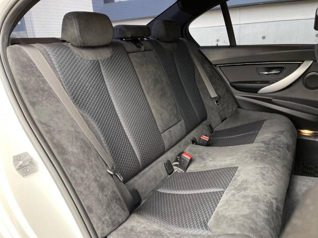 Bmw 3 SERIES 2017-09 183837-9