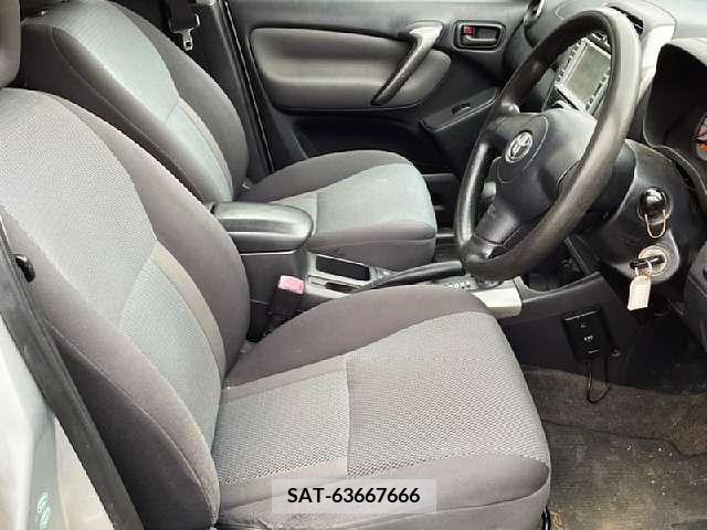 Toyota RAV4 2005-04 398067-3