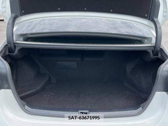 Lexus HS 2014-07 299790-10