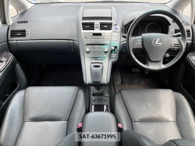 Lexus HS 2014-07 299790-1